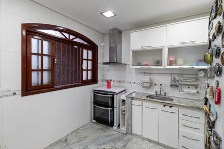 Casa para alugar com 463m², 3 quartos e 10 vagasCozinha