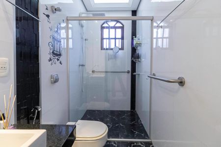 Casa para alugar com 463m², 3 quartos e 10 vagasBanheiro social