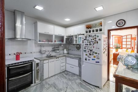 Casa para alugar com 463m², 3 quartos e 10 vagasCozinha