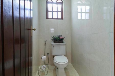 Casa para alugar com 463m², 3 quartos e 10 vagasLavabo