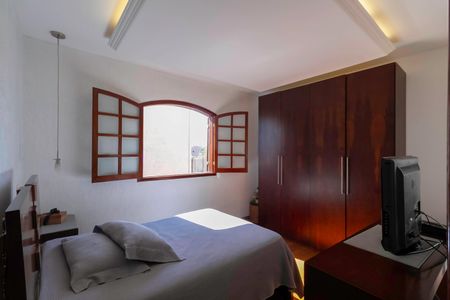 Casa para alugar com 463m², 3 quartos e 10 vagasQuarto 1