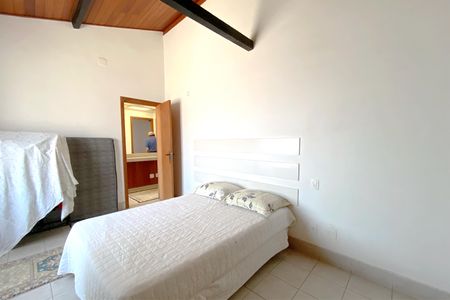 Casa à venda com 360m², 5 quartos e 3 vagas Casa à venda com 360m², 5 quartos e 3 vagasQuarto 1