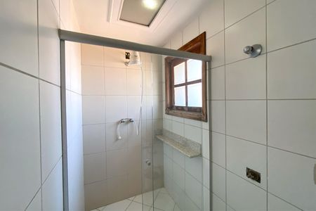 Casa à venda com 360m², 5 quartos e 3 vagas Casa à venda com 360m², 5 quartos e 3 vagasBanheiro