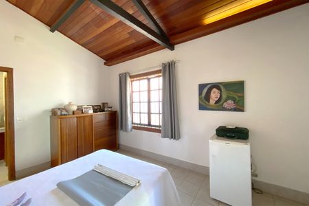 Casa à venda com 360m², 5 quartos e 3 vagas Casa à venda com 360m², 5 quartos e 3 vagasQuarto 2