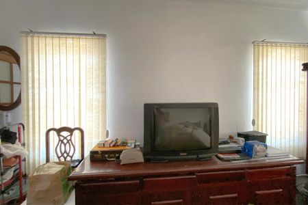 Casa à venda com 360m², 5 quartos e 3 vagas Casa à venda com 360m², 5 quartos e 3 vagasQuarto 3