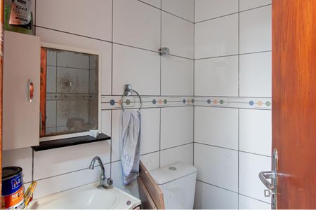 Casa à venda com 200m², 2 quartos e 3 vagasBanheiro de Serviço