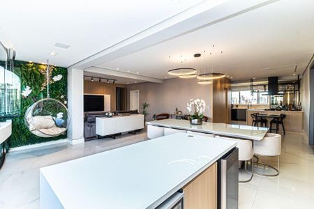 Sala de apartamento à venda com 3 quartos, 158m² em Moema, São Paulo