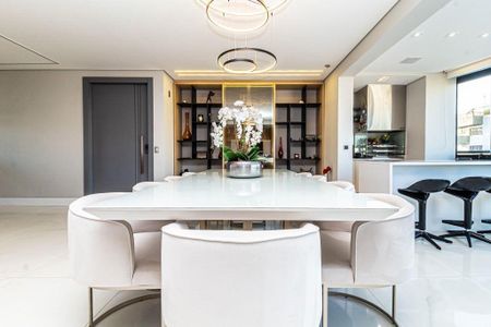 Sala de apartamento à venda com 3 quartos, 158m² em Moema, São Paulo