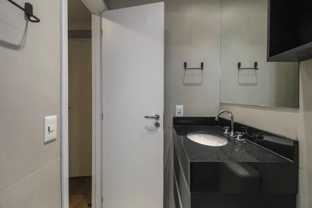Apartamento à venda com 58m², 2 quartos e 1 vaga Apartamento à venda com 58m², 2 quartos e 1 vagaBanheiro da Suíte