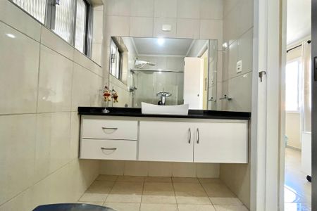 Casa à venda com 186m², 3 quartos e 2 vagasBanheiro Corredor