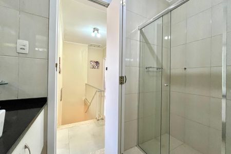 Casa à venda com 186m², 3 quartos e 2 vagasBanheiro Corredor