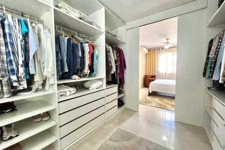 Casa à venda com 186m², 3 quartos e 2 vagasCloset da Suíte 