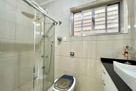 Casa à venda com 186m², 3 quartos e 2 vagasBanheiro Corredor