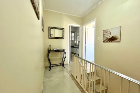 Casa à venda com 186m², 3 quartos e 2 vagasCorredor