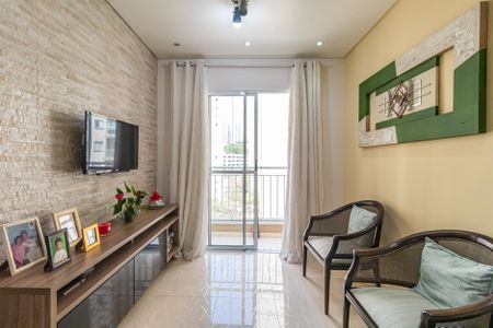 Sala de apartamento à venda com 2 quartos, 61m² em Jardim Tupanci, Barueri