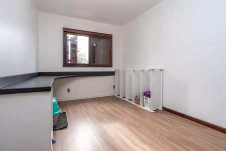 Casa para alugar com 300m², 3 quartos e 3 vagas Casa para alugar com 300m², 3 quartos e 3 vagasQuarto 3