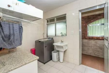 Casa para alugar com 300m², 3 quartos e 3 vagas Casa para alugar com 300m², 3 quartos e 3 vagasÁrea de Serviço