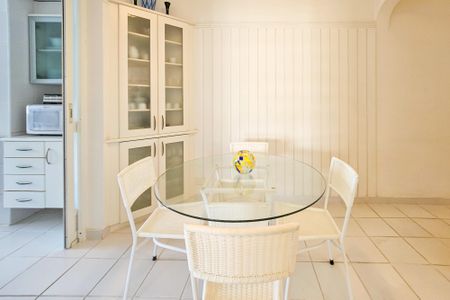 Apartamento para alugar com 115m², 2 quartos e 1 vaga Apartamento para alugar com 115m², 2 quartos e 1 vagaCozinha