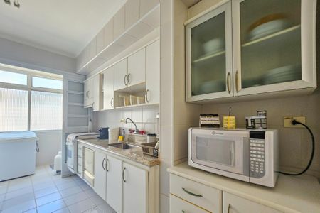 Apartamento para alugar com 115m², 2 quartos e 1 vaga Apartamento para alugar com 115m², 2 quartos e 1 vagaCozinha