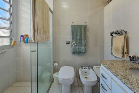 Apartamento para alugar com 115m², 2 quartos e 1 vaga Apartamento para alugar com 115m², 2 quartos e 1 vagaBanheiro da Suíte
