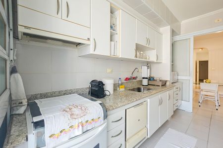 Apartamento para alugar com 115m², 2 quartos e 1 vaga Apartamento para alugar com 115m², 2 quartos e 1 vagaCozinha