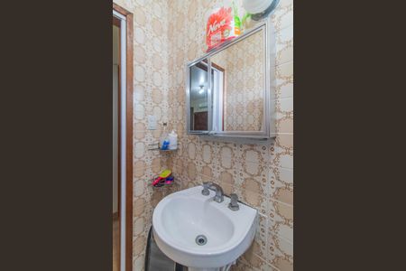 Apartamento para alugar com 60m², 2 quartos e sem vagaBanheiro