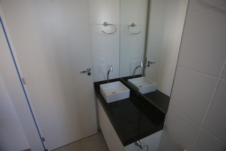 Apartamento para alugar com 57m², 2 quartos e 2 vagasBanheiro da Suíte