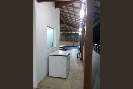 Casa de condomínio à venda com 350m², 5 quartos e 2 vagasPiscina