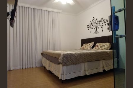 Casa de condomínio à venda com 350m², 5 quartos e 2 vagasQuarto