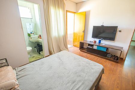 Casa à venda com 200m², 3 quartos e 5 vagasSuíte