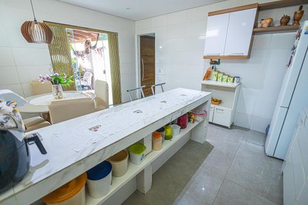 Casa à venda com 200m², 3 quartos e 5 vagasCozinha