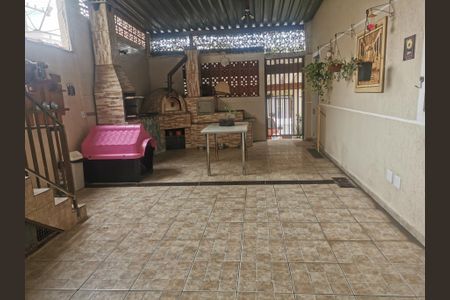 Casa à venda com 164m², 2 quartos e 4 vagasQuintal