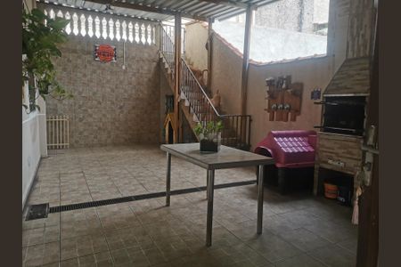 Casa à venda com 164m², 2 quartos e 4 vagasQuintal