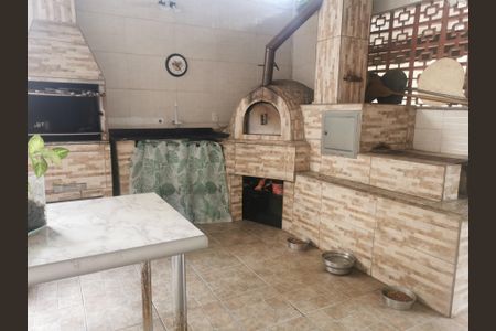 Casa à venda com 164m², 2 quartos e 4 vagasGaragem