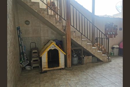 Casa à venda com 164m², 2 quartos e 4 vagasQuintal