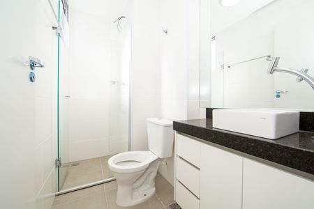 Apartamento para alugar com 57m², 2 quartos e 2 vagas Apartamento para alugar com 57m², 2 quartos e 2 vagasBanheiro