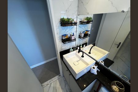 Apartamento para alugar com 54m², 2 quartos e 1 vaga Apartamento para alugar com 54m², 2 quartos e 1 vagaBanheiro
