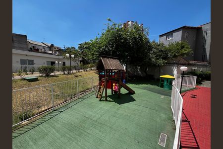 Apartamento para alugar com 54m², 2 quartos e 1 vaga Apartamento para alugar com 54m², 2 quartos e 1 vagaÁrea comum - Playground