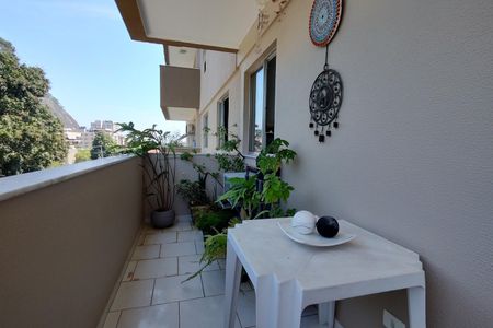Apartamento à venda com 62m², 2 quartos e 1 vagaVaranda