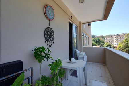 Apartamento à venda com 62m², 2 quartos e 1 vagaVaranda