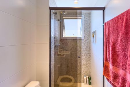 Apartamento à venda com 92m², 2 quartos e 2 vagas Apartamento à venda com 92m², 2 quartos e 2 vagasBanheiro da Suíte