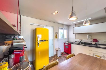 Apartamento à venda com 92m², 2 quartos e 2 vagas Apartamento à venda com 92m², 2 quartos e 2 vagasCozinha