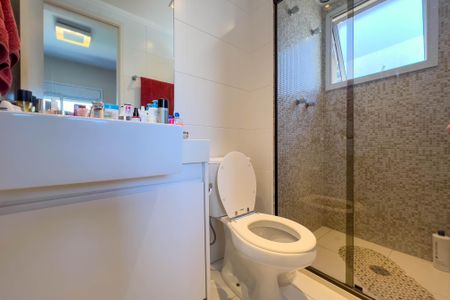 Apartamento à venda com 92m², 2 quartos e 2 vagas Apartamento à venda com 92m², 2 quartos e 2 vagasBanheiro da Suíte