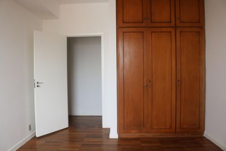 Apartamento à venda com 197m², 2 quartos e 2 vagasQuarto 1