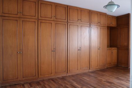 Apartamento à venda com 197m², 2 quartos e 2 vagasSuíte