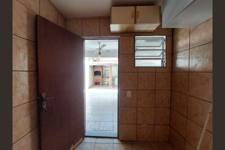 Casa à venda com 160m², 3 quartos e 1 vagaÁrea de Serviço