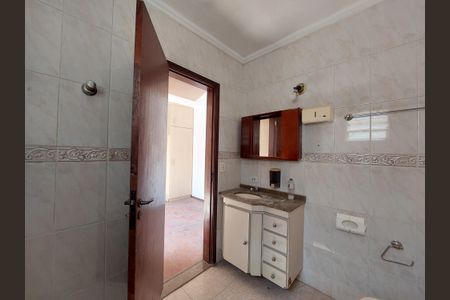 Casa à venda com 160m², 3 quartos e 1 vagaBanheiro da Suíte