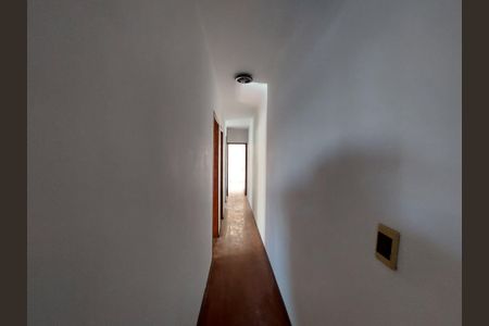 Casa à venda com 160m², 3 quartos e 1 vagaCorredor