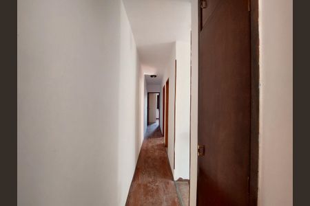 Casa à venda com 160m², 3 quartos e 1 vagaCorredor