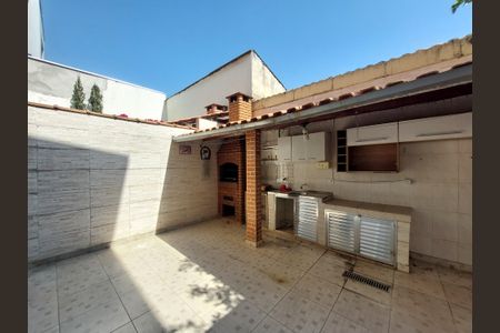 Casa à venda com 160m², 3 quartos e 1 vagaÁrea comum